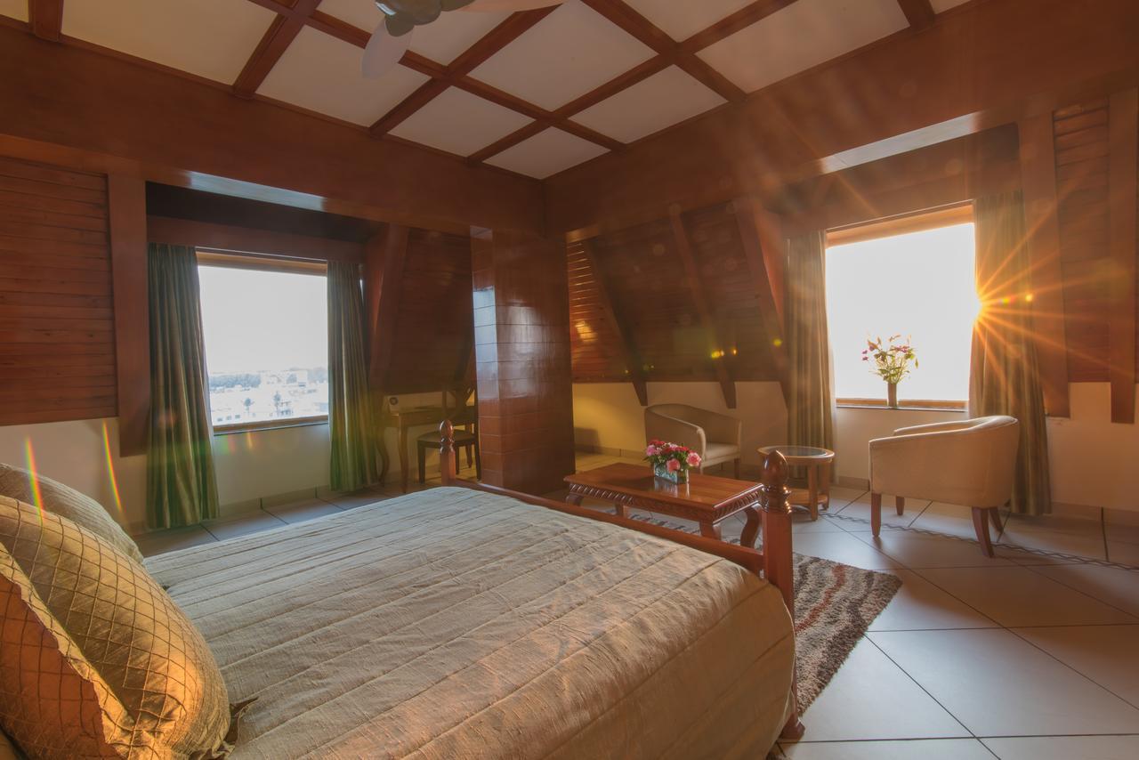 Sai Vishram Business Hotel บังกาลอร์ ภายนอก รูปภาพ