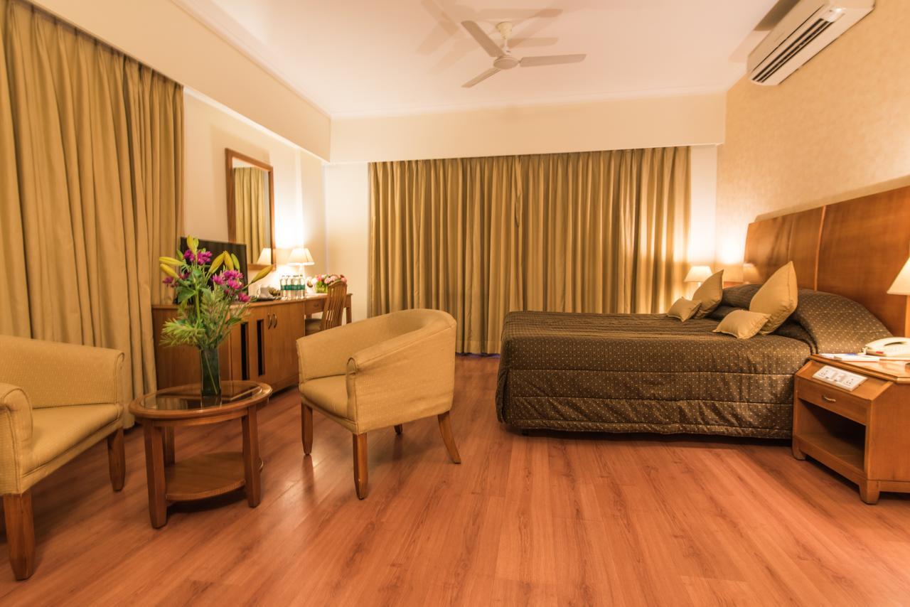 Sai Vishram Business Hotel บังกาลอร์ ภายนอก รูปภาพ