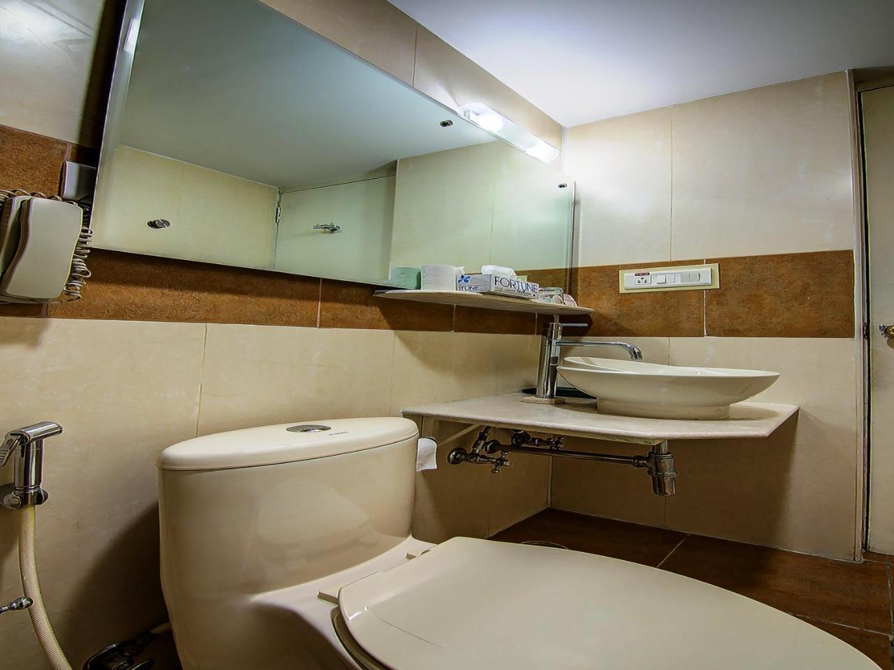 Sai Vishram Business Hotel บังกาลอร์ ภายนอก รูปภาพ
