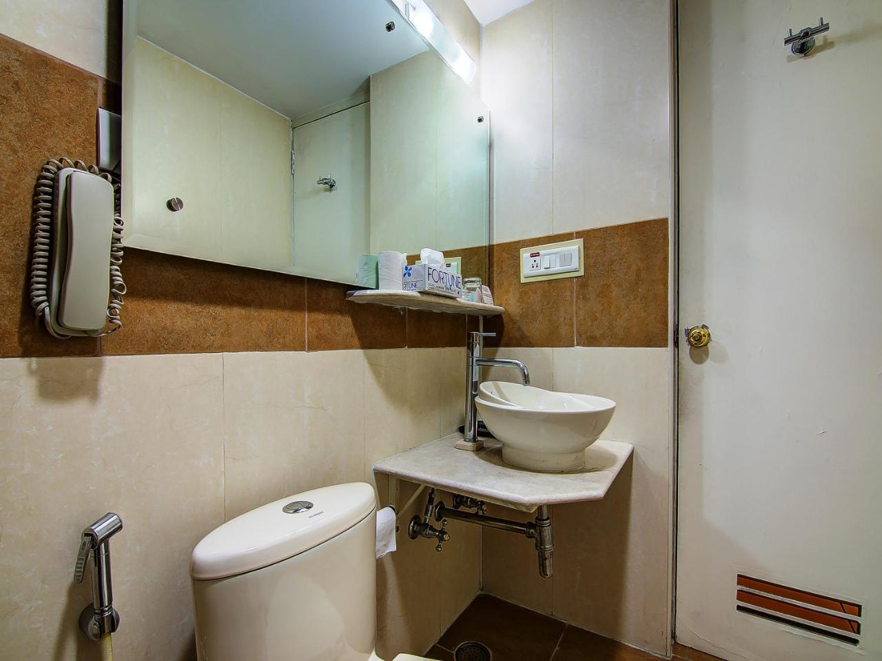 Sai Vishram Business Hotel บังกาลอร์ ภายนอก รูปภาพ