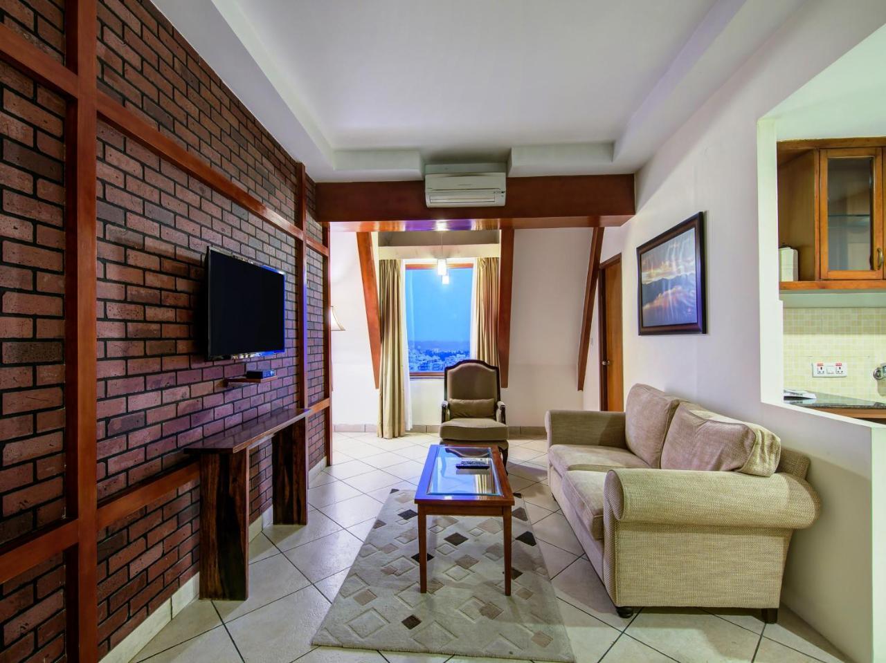 Sai Vishram Business Hotel บังกาลอร์ ภายนอก รูปภาพ